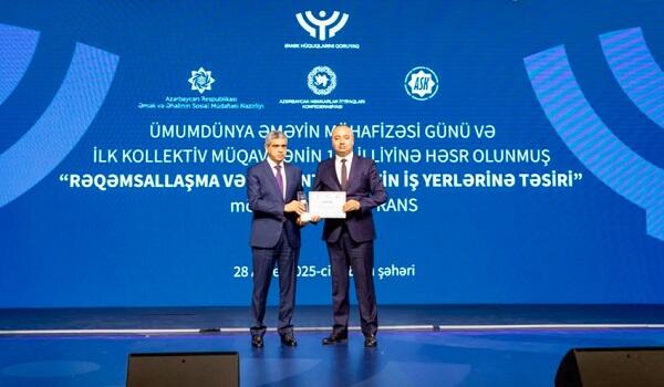 ADY mükafatla təltif edildi - VİDEO 1 ADY mükafatla təltif edildi - VİDEO