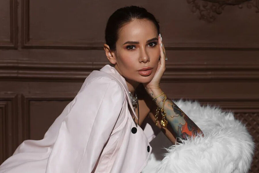 Ayza tarix verdi: “Papa öldü, dünya dağılacaq”