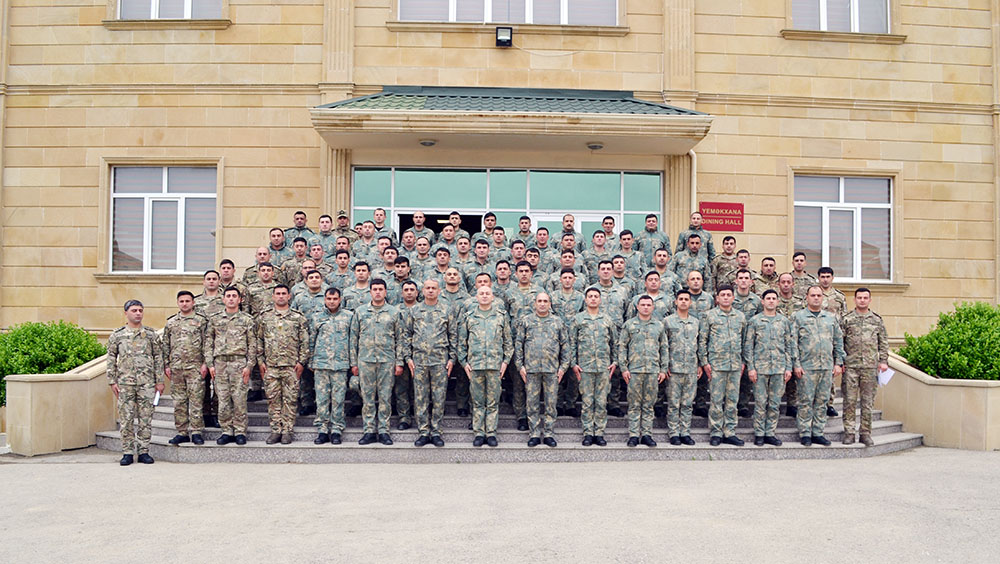 Milli Müdafiə Universitetində zabit heyətinin təkmilləşdirmə kursunun 70-ci buraxılış mərasimi keçirilib