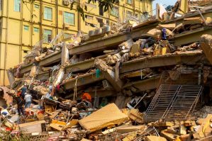 Banqkokda çökmüş binanın altından 14 cəsəd tapıldı