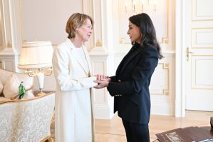 Mehriban Əliyeva Almaniyanın birinci xanımı ilə görüşdü - VİDEO