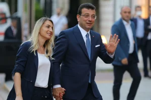 İmamoğlunun həyat yoldaşı siyasətə gəlir? – Özü açıqladı