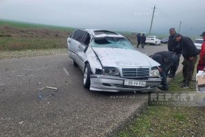 Oğuzda müəllimlər qəzaya düşdü: yaralılar var