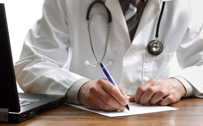 Məşhur klinikadan yayılan xəbər narahatlıq yaratdı - Təhsili olmayan həkimlər...