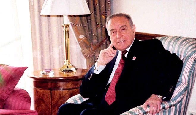 Heydər Əliyevin anadan olmasının 102-ci ildönümüdür 1 heyder eliyev 9
