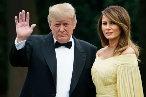 Tramp və həyat yoldaşı Fransiskin dəfninə qatılacaq