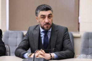 Bakı ermənisi istefa verdi - Nalayiq hərəkət edib