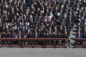 Papa Fransiskin dəfnində kimlər iştirak edib? – SİYAHI+FOTO