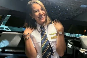 Türkiyə ondan danışır: 853 nəfərlik təyyarənin ilk qadın pilotu - FOTO