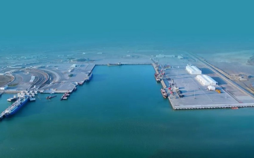 Yağışlı havaya görə bütün limanlar bağlandı 1 limanlar