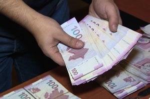 manat 1
