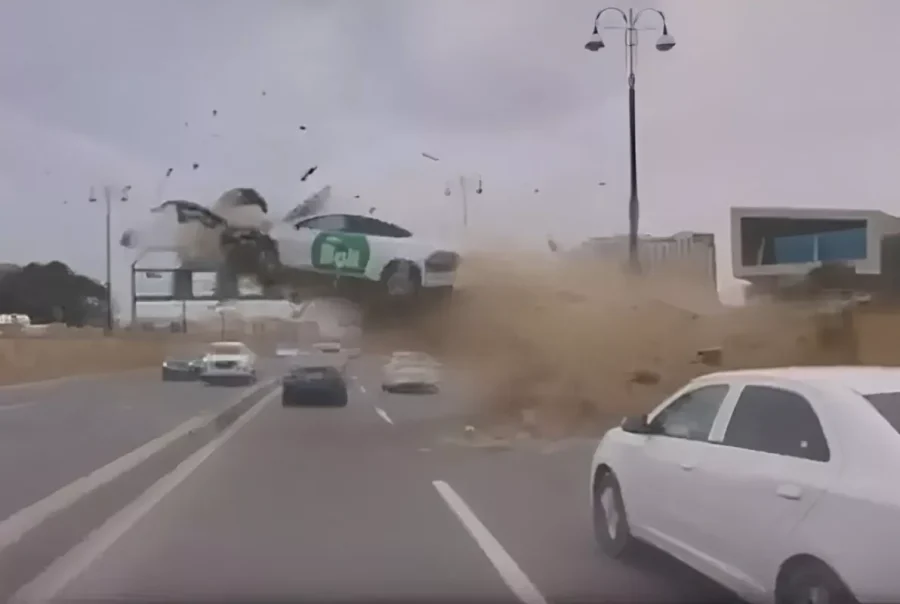 "Uçan taksi"nin vurub aşırdığı "Ford"un sürücüsündən xəbər var - FOTO