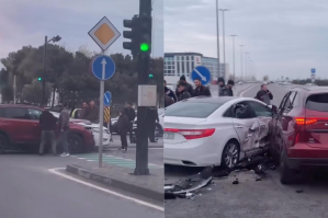 8 Noyabrda maşınlar toqquşdu - VİDEO