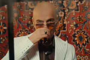 Türk müğənni klipini azərbaycanlıların məşhur zarafatı ilə təqdim etdi - VİDEO