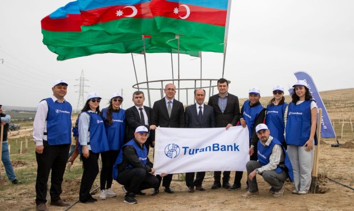 TuranBank ağacəkmə aksiyasında iştirak etdi - FOTOLAR 1 turanbank agac