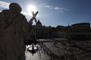 Vatikan səmasında qara tüstü: Kardinallar razılığa gəlmədi – FOTO