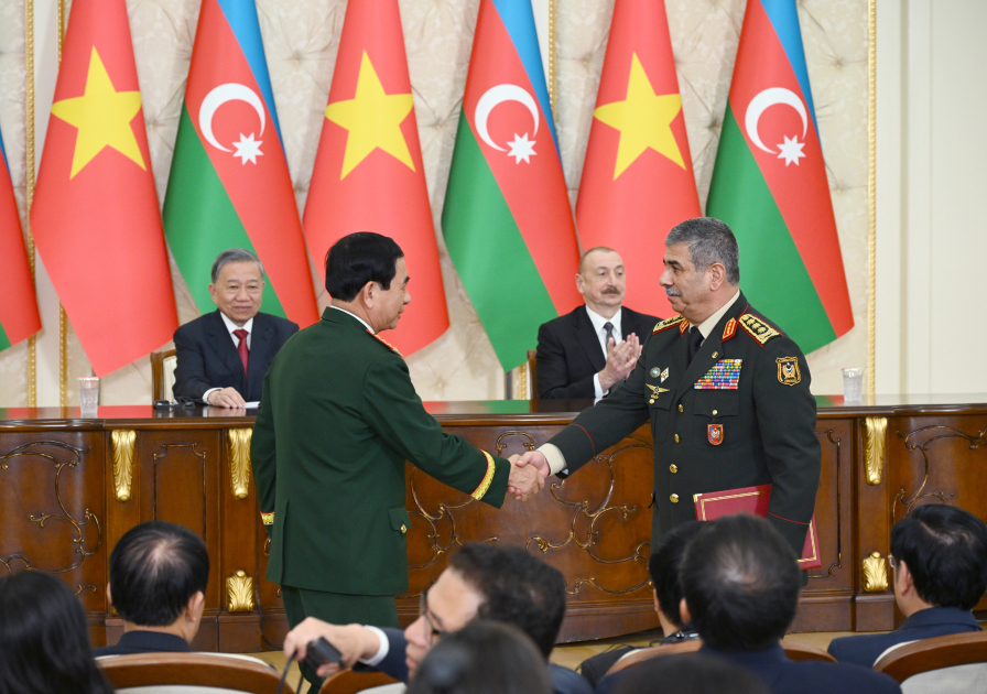 Azərbaycan və Vyetnam arasında imzalanmış sənədlərin mübadiləsi oldu