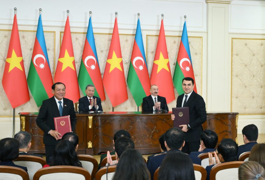 Azərbaycan və Vyetnam arasında imzalanmış sənədlərin mübadiləsi oldu