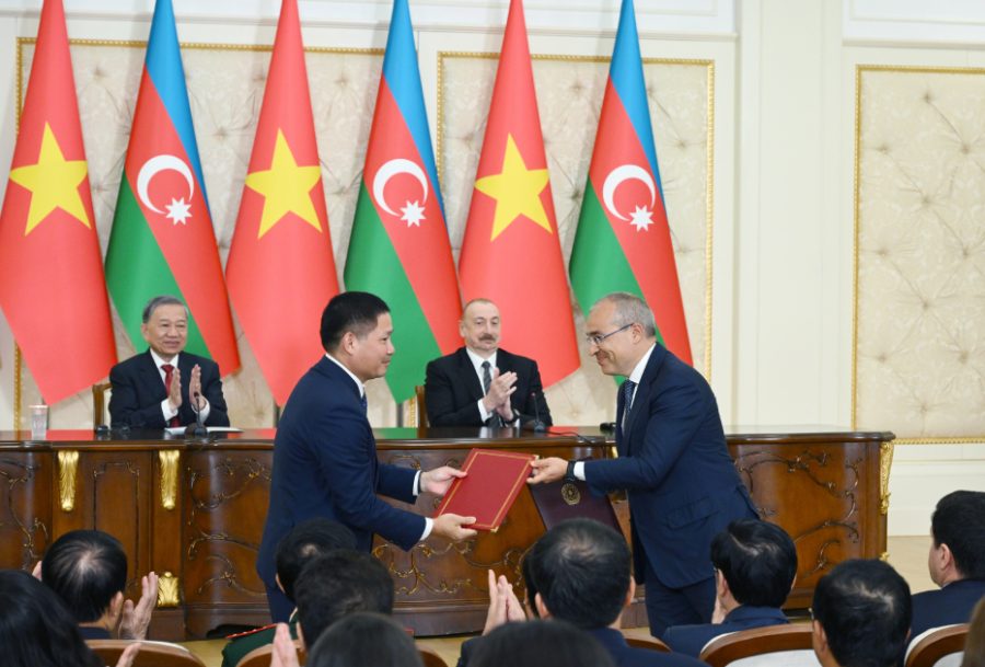 Azərbaycan və Vyetnam arasında imzalanmış sənədlərin mübadiləsi oldu