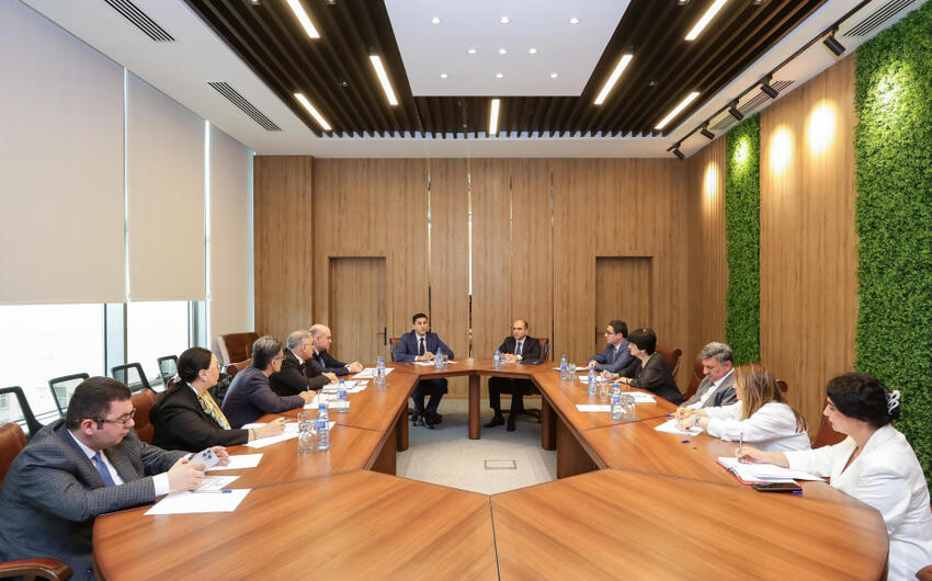 PA nümayəndəsi İctimai Şuranın üzvləri ilə görüşdü