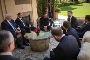 Ağ Evdəki qalmaqaldan sonra Zelenskinin onlarla ilk görüşü: nələr danışıldı - FOTO