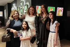 Arzu Əliyeva rəsm qalereyasında - FOTOLAR