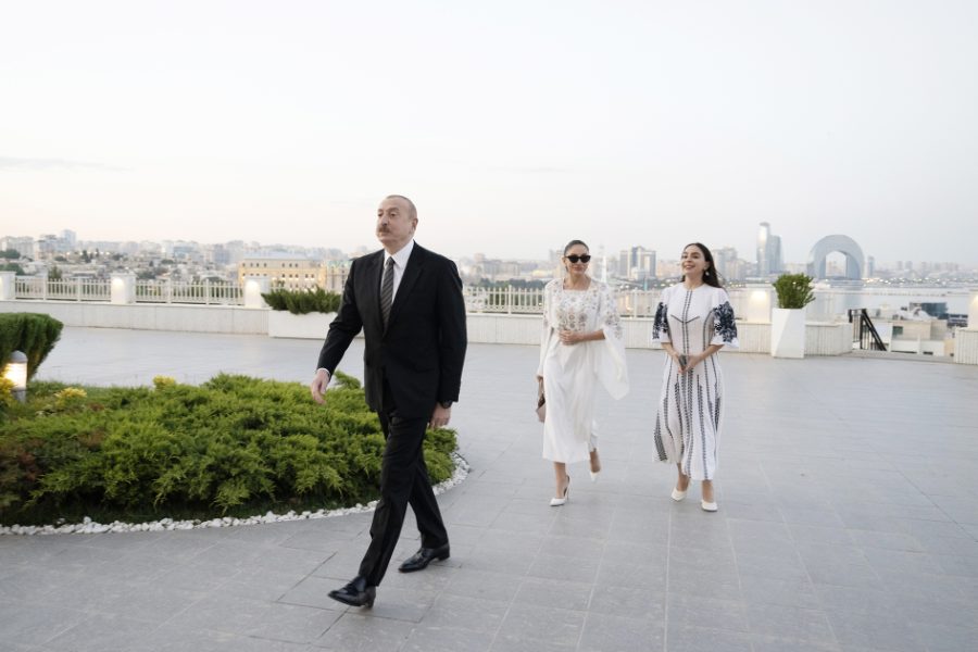 “Gülüstan”da Vyetnam əsərlərinin sərgisi ilə tanışlıq