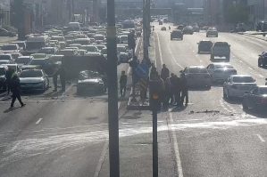 Babək prospektində qəza: sıxlıq yarandı