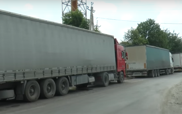 Azərbaycana gətirilən 500 tondan artıq kartof gömrükdə çürüyür – VİDEO
