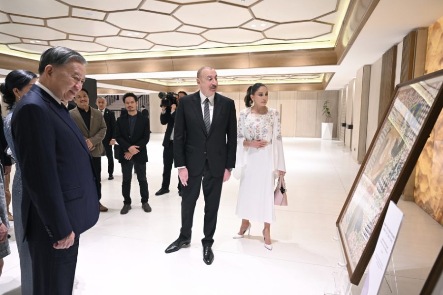 “Gülüstan”da Vyetnam əsərlərinin sərgisi ilə tanışlıq