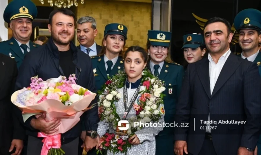 Əminə Əliyevanın qələbəsi: Emin Ağalarov qızının çempionluq yolundan danışdı