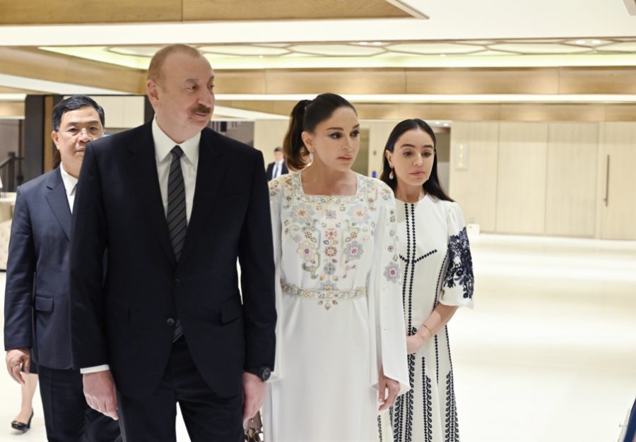 “Gülüstan”da Vyetnam əsərlərinin sərgisi ilə tanışlıq