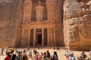 "Həqiqi Kəbə"ni su basdı, 1800 turist təxliyə edildi - VİDEO