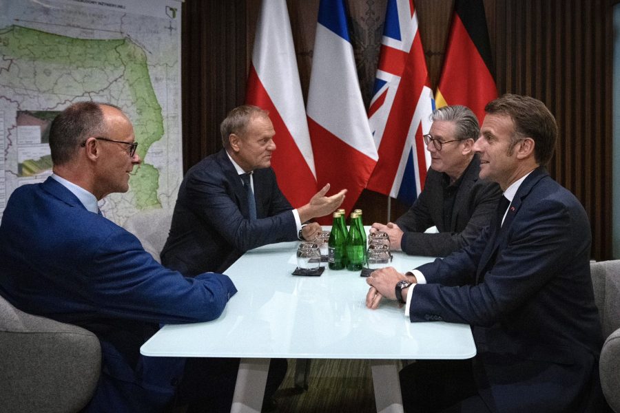 4 lider Kiyevə toplandı - Makrondan fotomesaj 1 GqiaBHuWcAARm0t