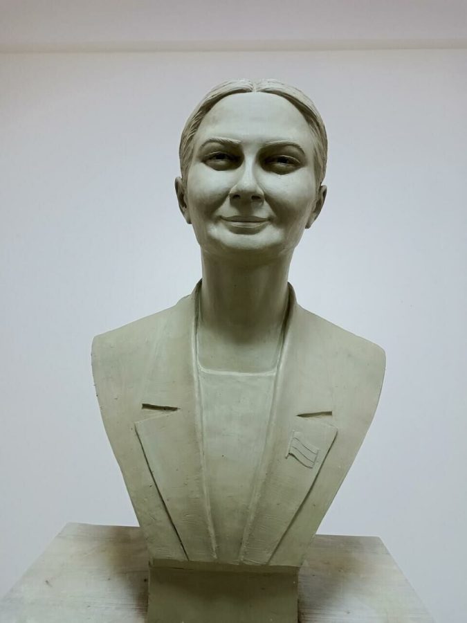 Qənirə Paşayevanın büstünün müəllifindən tənqidlərə cavab - FOTO