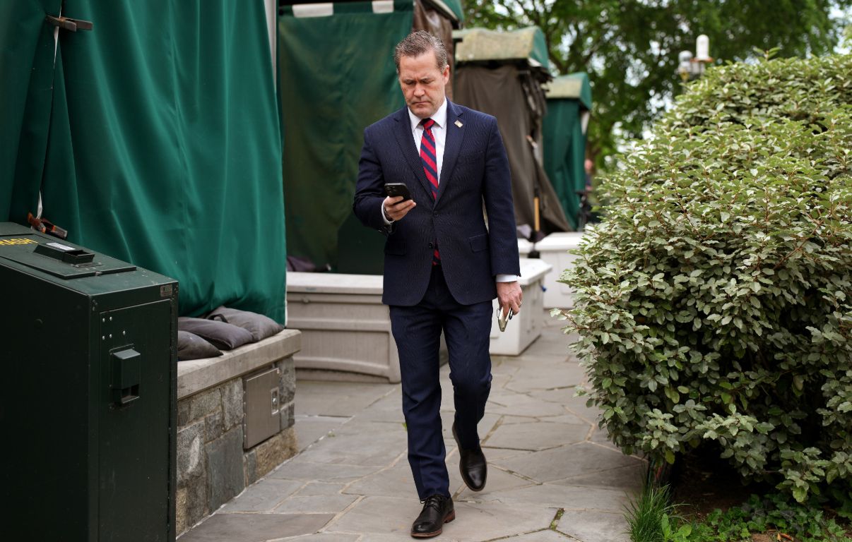 Mayk Uolts istefa verib: yeni vəzifəsi məlum oldu