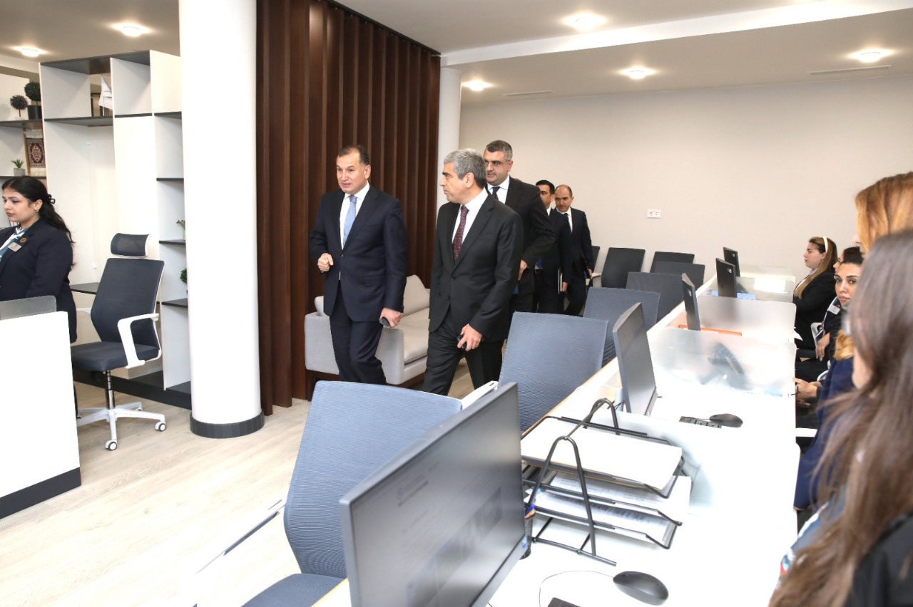 ƏƏSMN nümayəndələri Azərbaycan Həmkarlar İttifaqları Konfederasiyasının yeni mərkəzi ilə tanış oldu - FOTOLAR 7 WhatsApp Image 2025 05 01 at 09.53.01 2