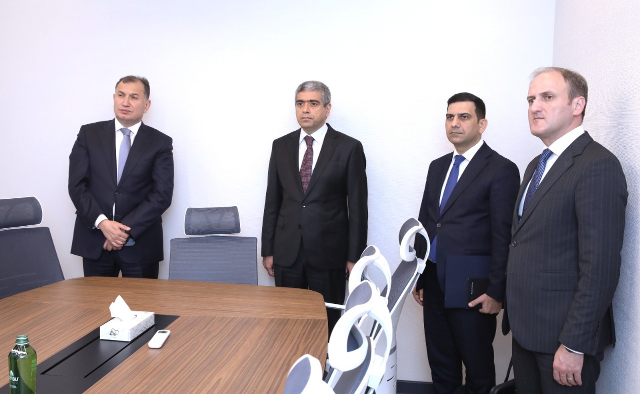 ƏƏSMN nümayəndələri Azərbaycan Həmkarlar İttifaqları Konfederasiyasının yeni mərkəzi ilə tanış oldu - FOTOLAR 10 WhatsApp Image 2025 05 01 at 09.53.02 1