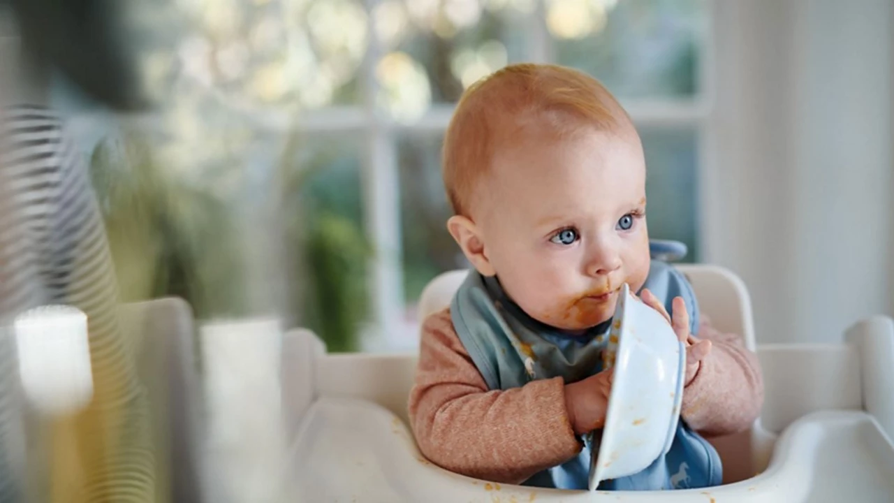 baby eating with hands 1