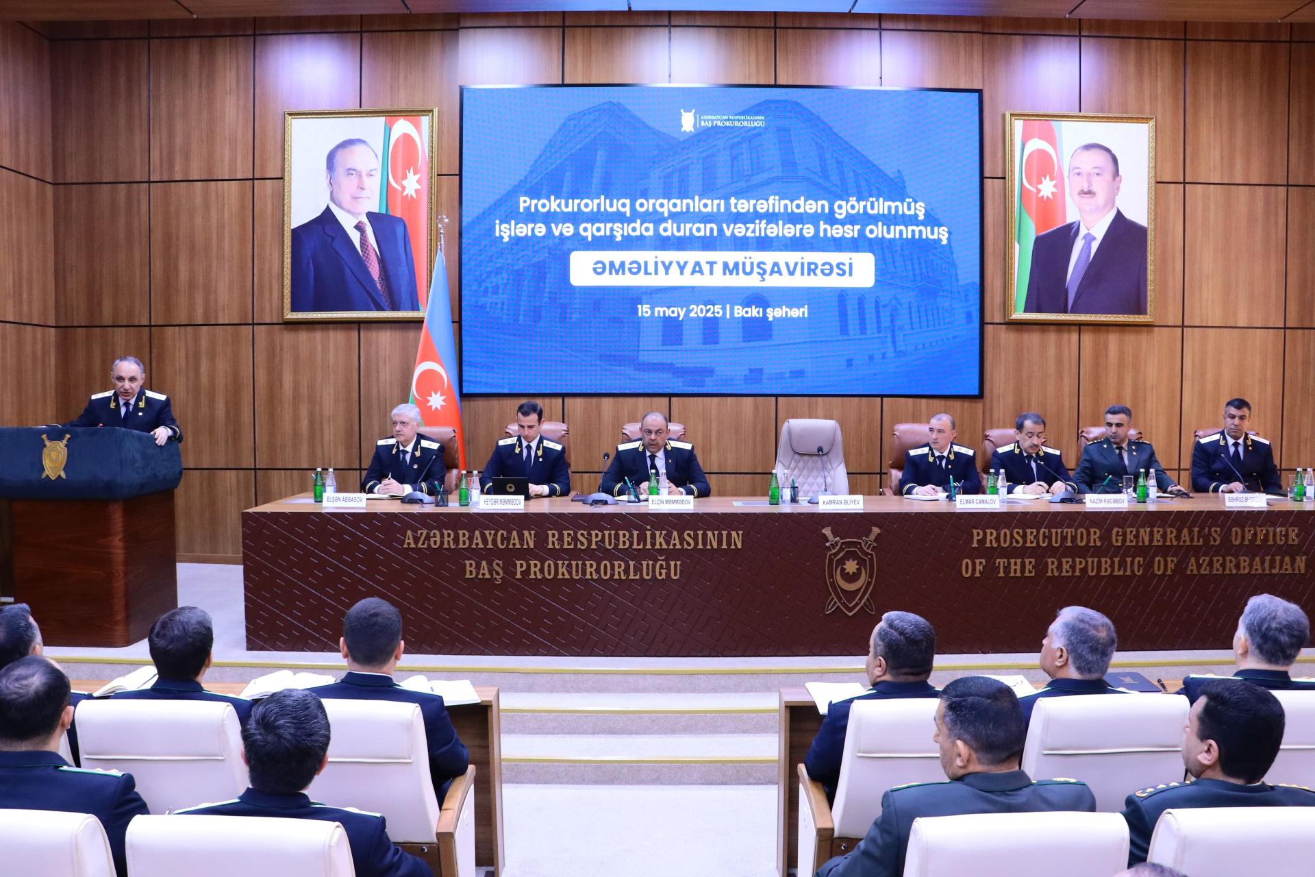 Kamran Əliyev müşavirə keçirdi, tapşırıqlar verdi - FOTOLAR 3 Kamran Əliyev müşavirə keçirdi, tapşırıqlar verdi - FOTOLAR