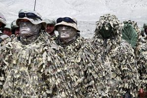 Dəniz piyadalarının döyüş atışlı taktiki təlimi keçirildi - VİDEO