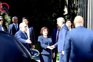 Rəsmilər Fəxri xiyabanda - FOTOLAR