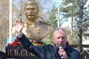 Stalin Leninlə "qonşu oldu" - FOTO