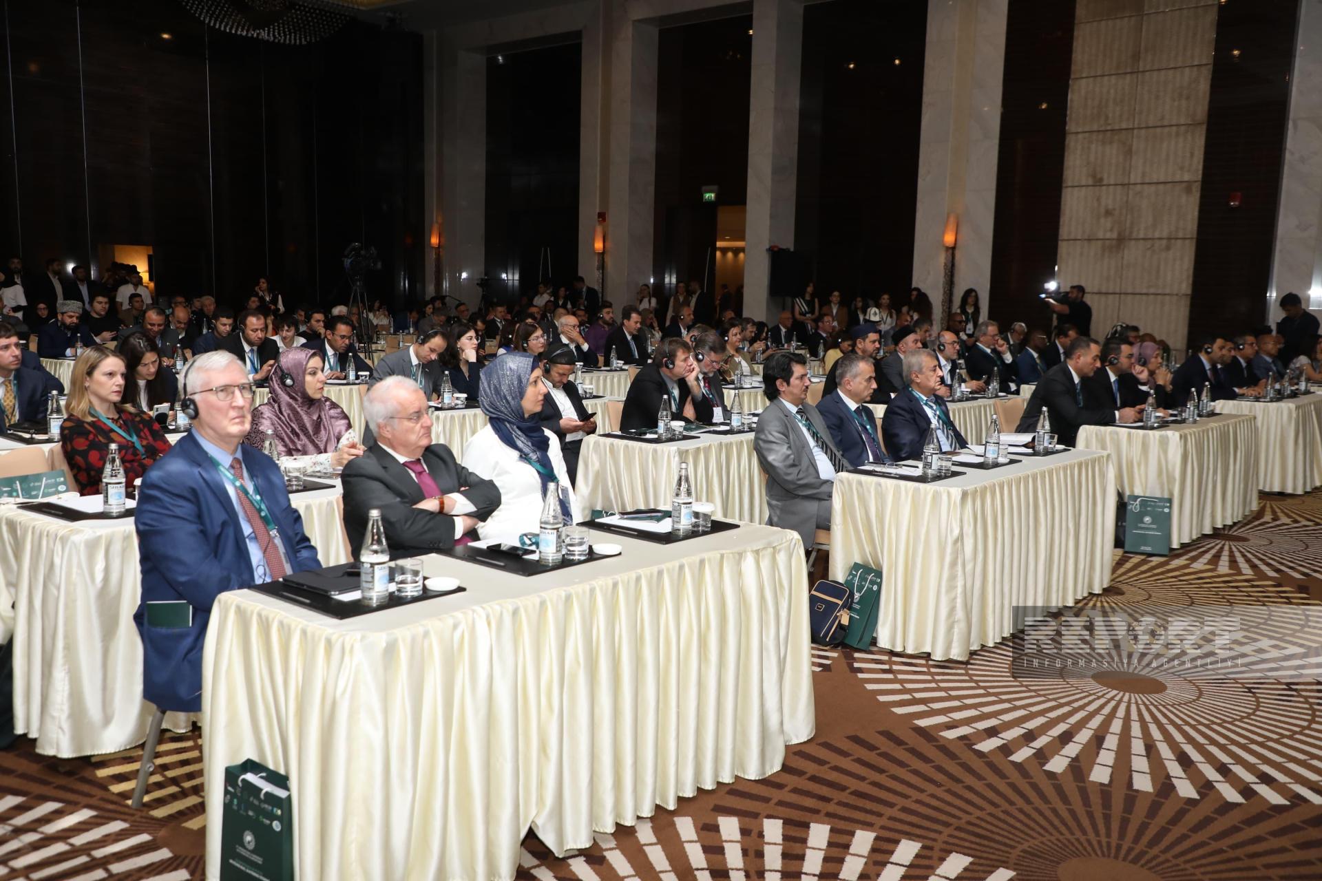 Bakıda beynəlxalq elmi konfrans başa çatdı - FOTOLAR 4 Bakıda beynəlxalq elmi konfrans başa çatdı - FOTOLAR