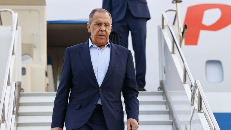 Lavrov Azərbaycana gəlir