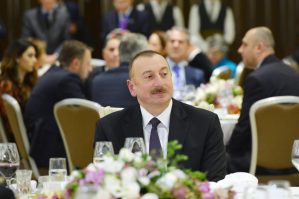Əliyevin şərəfinə verilən ziyafətin menyusu - FOTO