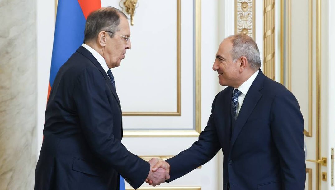 Paşinyan Lavrovla görüşdü – YENİLƏNİB