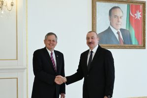 Prezident Stiv Deynsi qəbul etdi