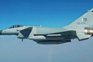 Pakistan Hindistanın azı iki qırıcısını vurdu - KİV