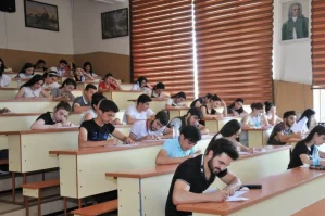 Tələbələrin nəzərinə: 4 illik təhsil müddəti azaldılır? - Açıqlama